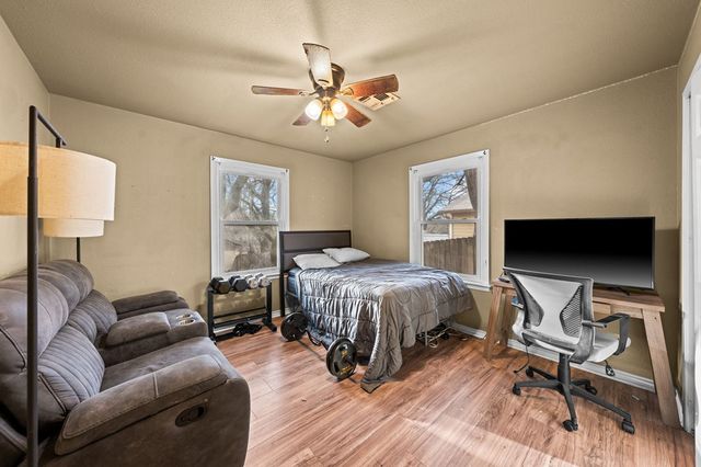 603 N Lewis Ave, Kerrville, TX 78028