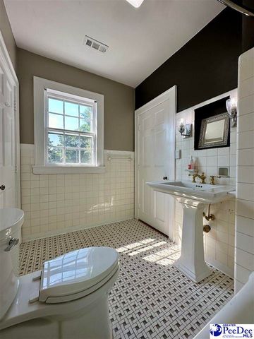 408 E Cleveland Street, Dillon, SC 29536