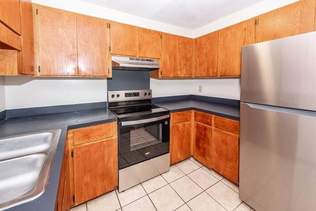2020 Coldspring Drive F, North Charleston, SC 29406