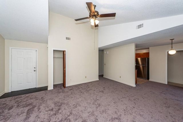 2020 Coldspring Drive F, North Charleston, SC 29406