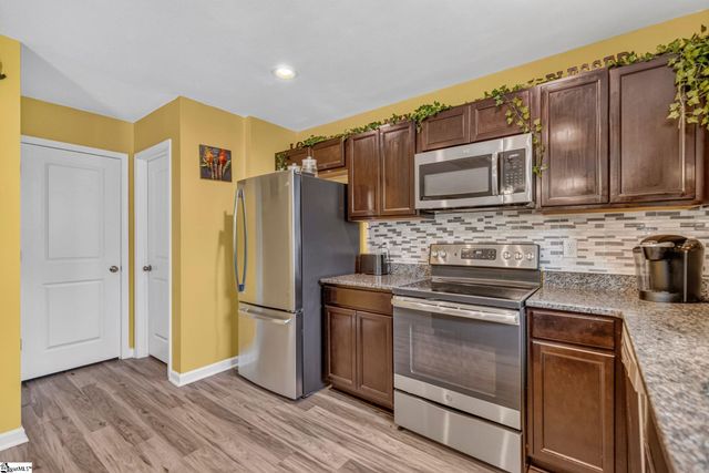 520 Millsgate Circle, Boiling Springs, SC 29316