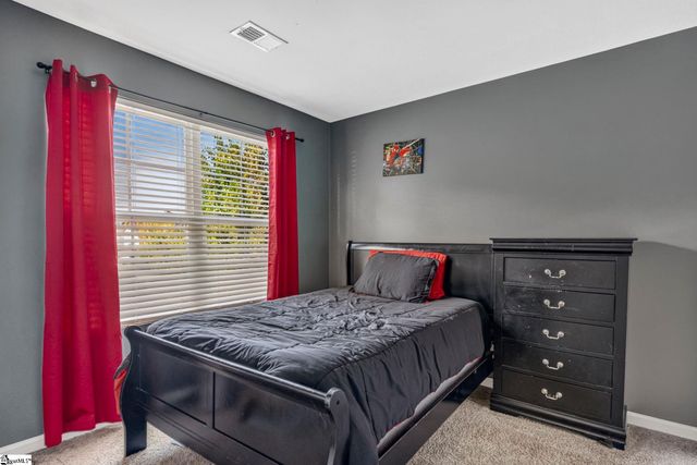 520 Millsgate Circle, Boiling Springs, SC 29316