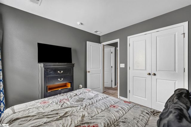 520 Millsgate Circle, Boiling Springs, SC 29316