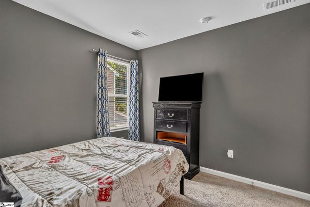 520 Millsgate Circle, Boiling Springs, SC 29316