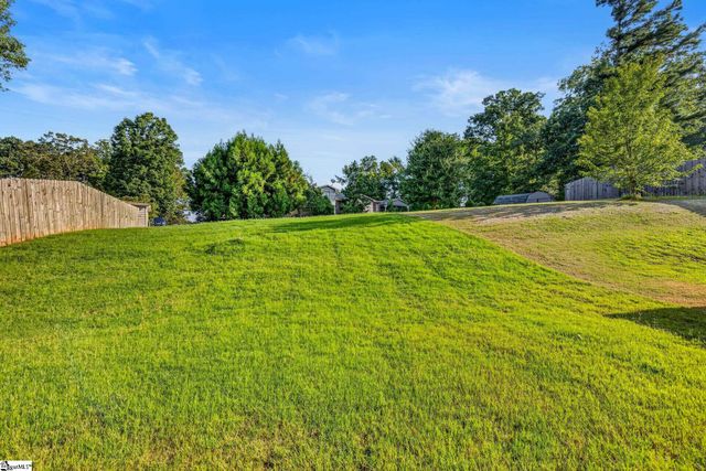 520 Millsgate Circle, Boiling Springs, SC 29316