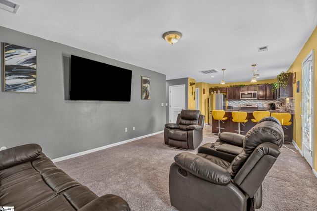 520 Millsgate Circle, Boiling Springs, SC 29316