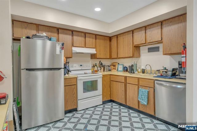 149 3rd Avenue, Westwood, NJ 07675