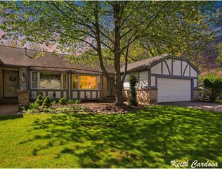 3119 W Maple Villa Drive Se, City Of Grand Rapids, MI 49508