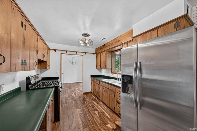 1962 E La Salle Avenue, Mishawaka, IN 46545