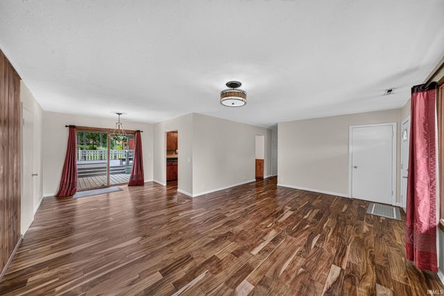 1962 E La Salle Avenue, Mishawaka, IN 46545
