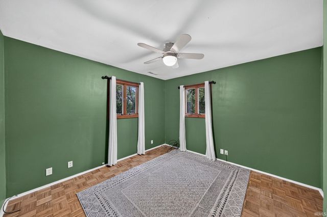 1962 E La Salle Avenue, Mishawaka, IN 46545