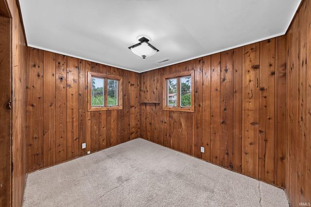 1962 E La Salle Avenue, Mishawaka, IN 46545
