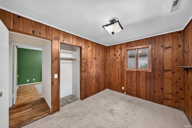1962 E La Salle Avenue, Mishawaka, IN 46545