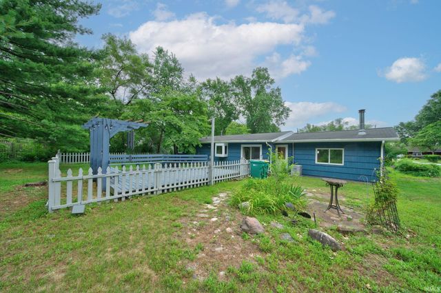 1962 E La Salle Avenue, Mishawaka, IN 46545