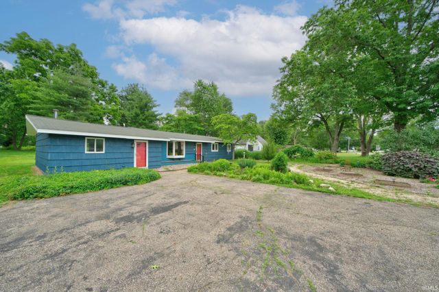 1962 E La Salle Avenue, Mishawaka, IN 46545