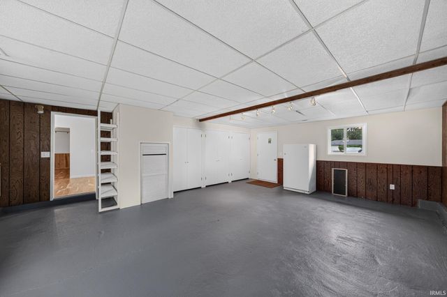 1962 E La Salle Avenue, Mishawaka, IN 46545