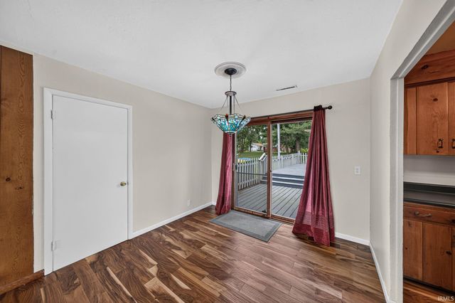 1962 E La Salle Avenue, Mishawaka, IN 46545