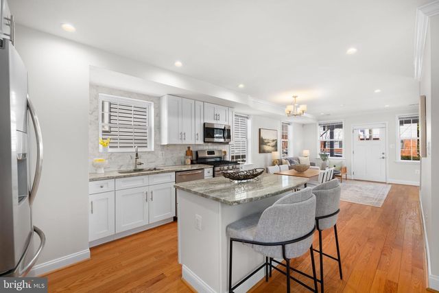 4521 CLAY ST NE, Washington, DC 20019