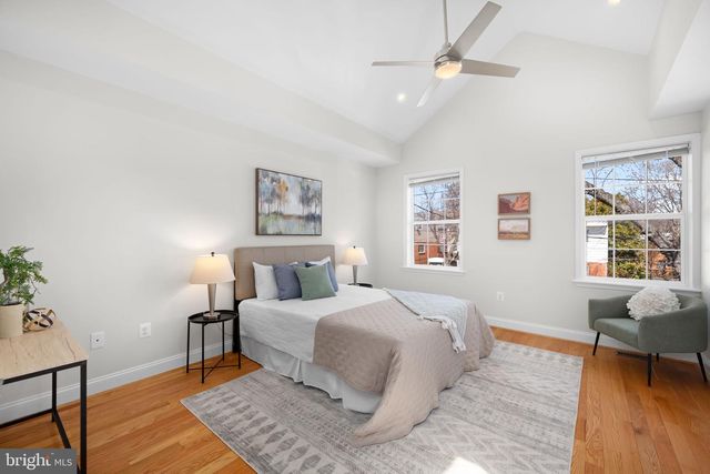 4521 CLAY ST NE, Washington, DC 20019