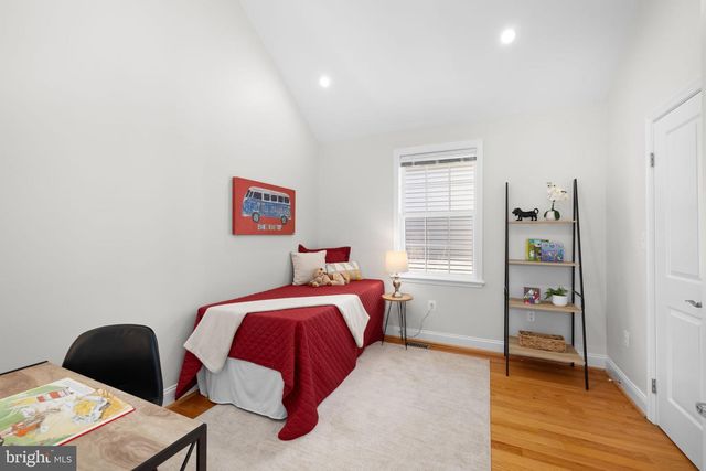 4521 CLAY ST NE, Washington, DC 20019