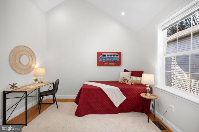 4521 CLAY ST NE, Washington, DC 20019