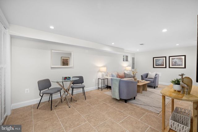 4521 CLAY ST NE, Washington, DC 20019