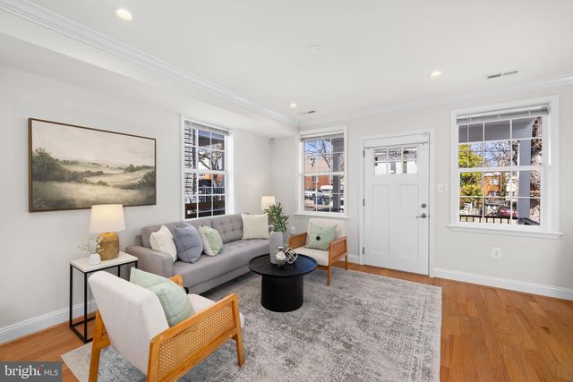 4521 CLAY ST NE, Washington, DC 20019