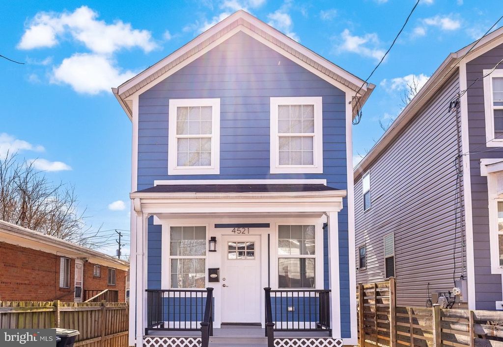 4521 CLAY ST NE, Washington, DC 20019