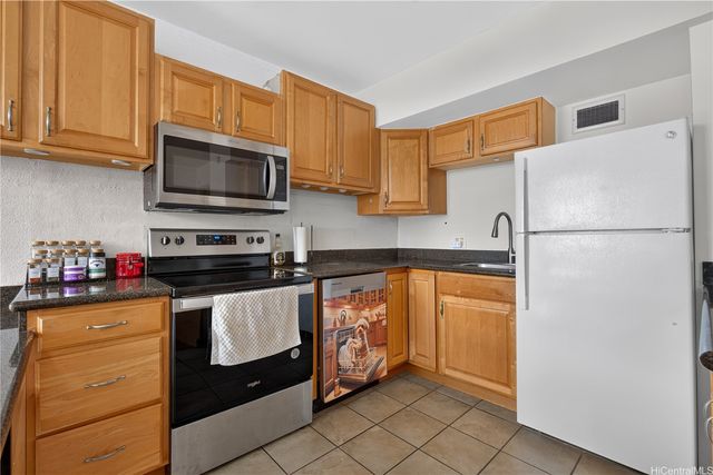 94-249 Waikele Road B4, Waipahu, HI 96797