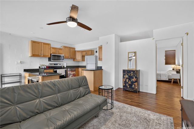 94-249 Waikele Road B4, Waipahu, HI 96797
