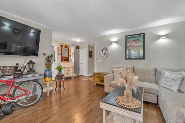 65 W Broadway 6A, Long Beach, NY 11561