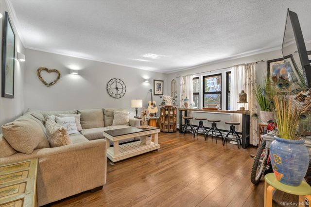 65 W Broadway 6A, Long Beach, NY 11561