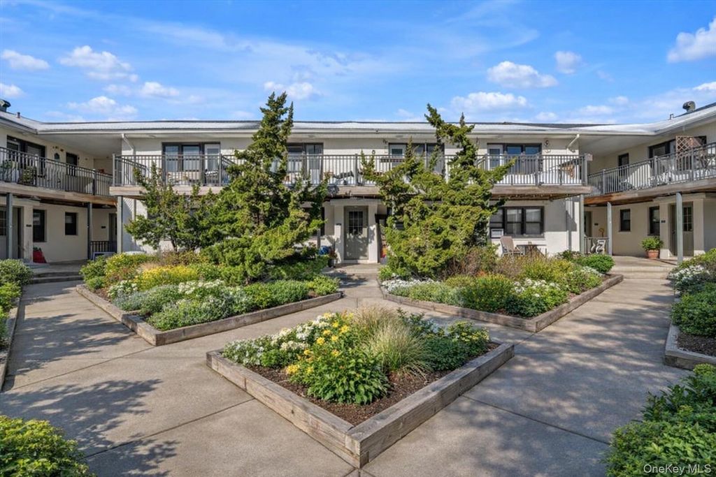 65 W Broadway 6A, Long Beach, NY 11561