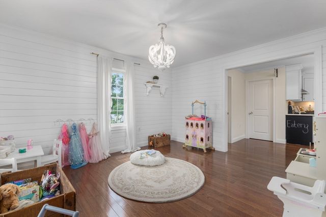 1531 County, Attleboro, MA 02703