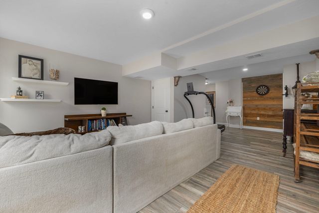 1531 County, Attleboro, MA 02703