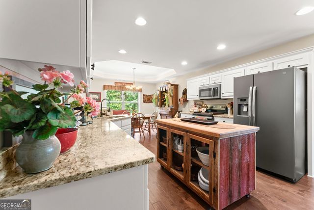 170 Fair Oaks Court, Commerce, GA 30529