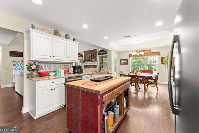 170 Fair Oaks Court, Commerce, GA 30529
