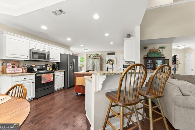 170 Fair Oaks Court, Commerce, GA 30529