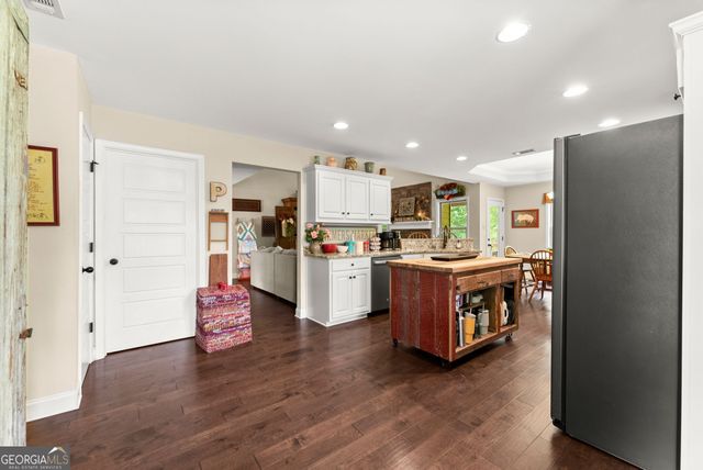 170 Fair Oaks Court, Commerce, GA 30529