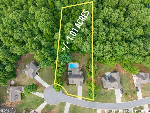 170 Fair Oaks Court, Commerce, GA 30529