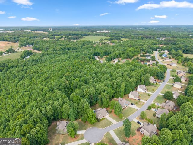 170 Fair Oaks Court, Commerce, GA 30529