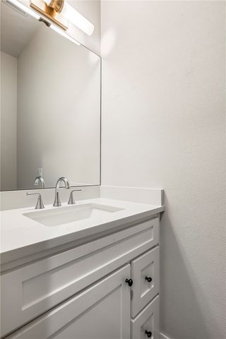 2036 N Dutton Place, Fayetteville, AR 72703