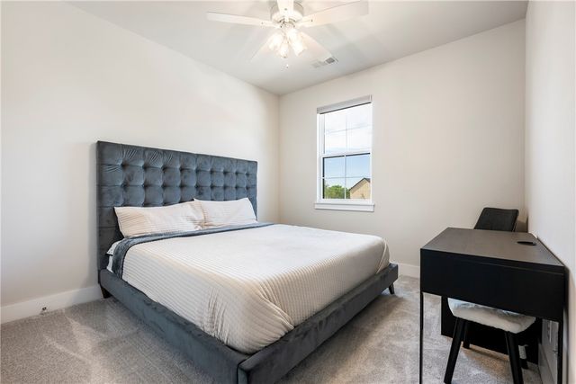 2036 N Dutton Place, Fayetteville, AR 72703