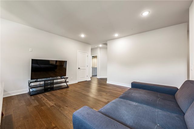 2036 N Dutton Place, Fayetteville, AR 72703