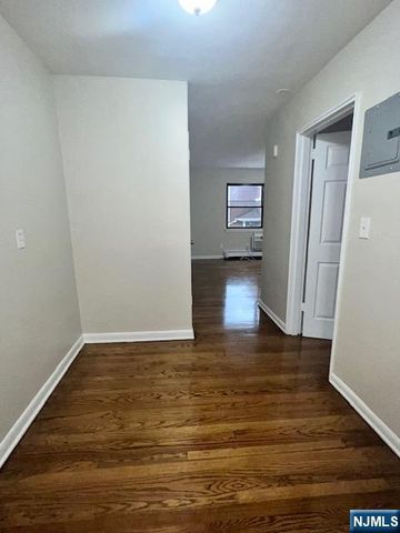 289 Essex H, Hackensack, NJ 07601