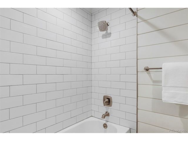 2291 S Zang Ct, Lakewood, CO 80228