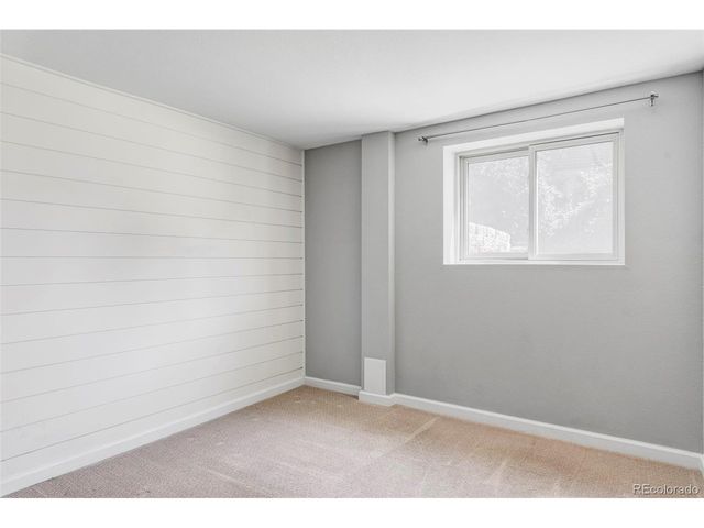 2291 S Zang Ct, Lakewood, CO 80228