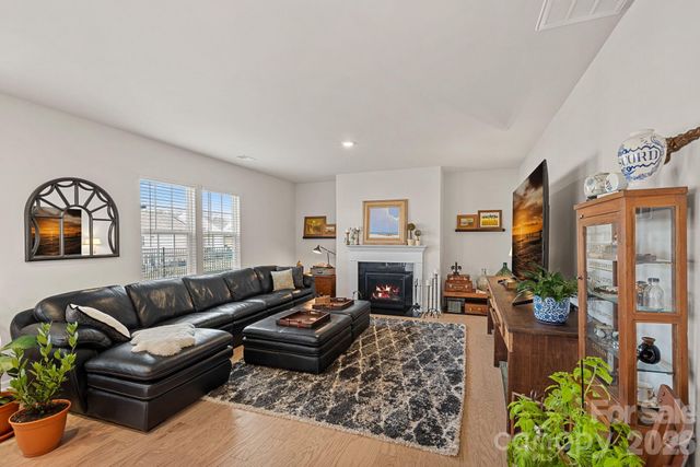 262 Abersham Drive, Mooresville, NC 28115