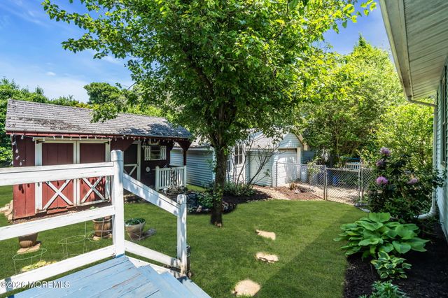 24 Foster Street, Middletown, NJ 07701
