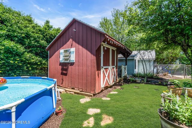 24 Foster Street, Middletown, NJ 07701